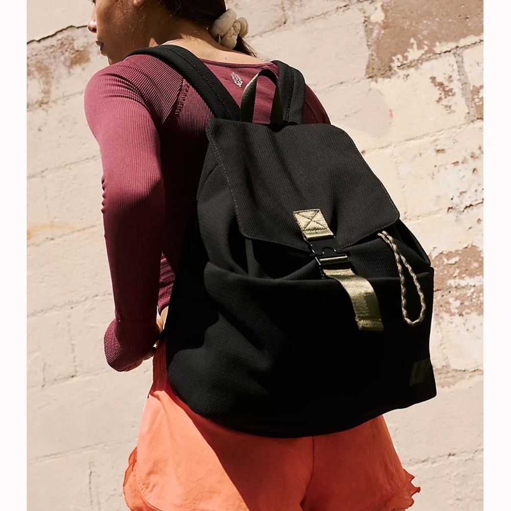 355. Free People Swish mesh backpack 🎒